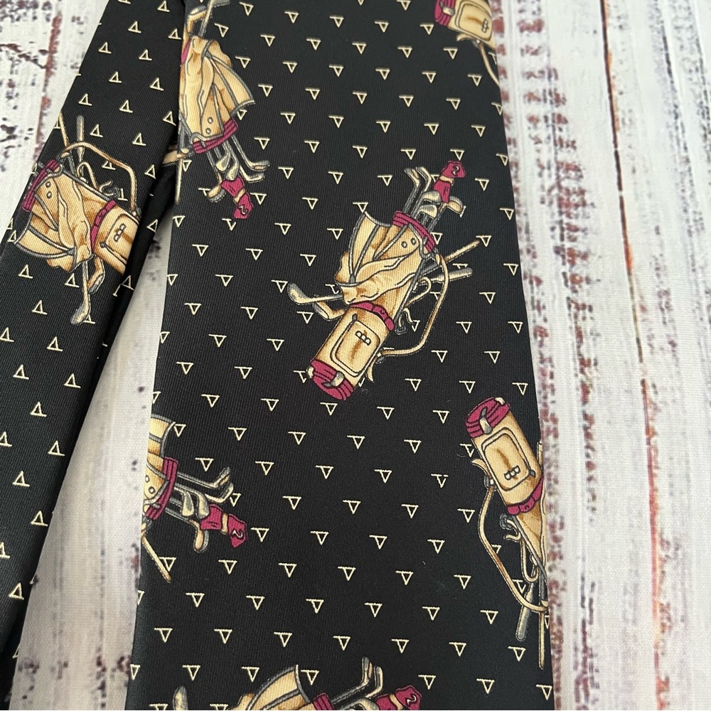 Henri Christian all silk mens golf theme tie